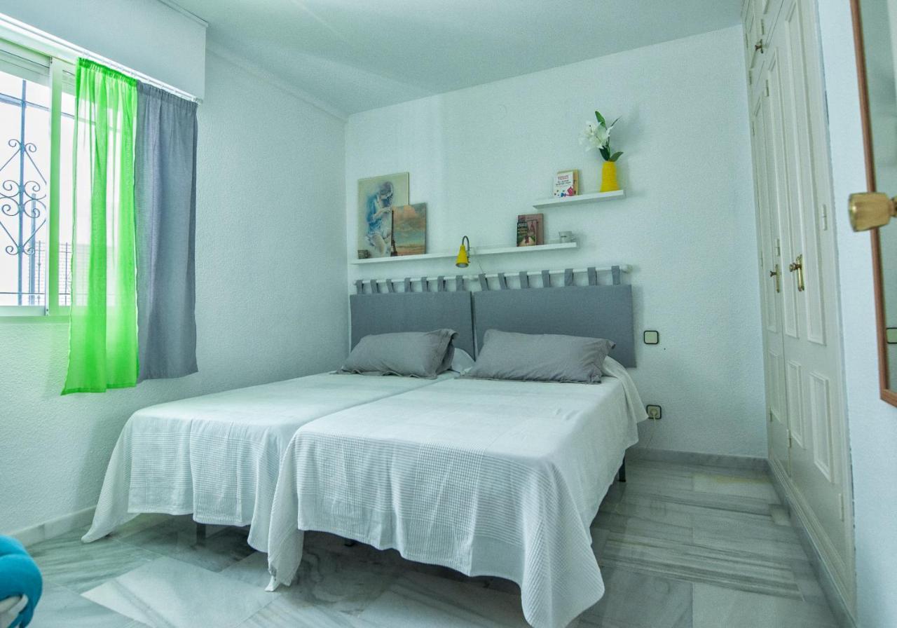 Luminoso Y Fresco Apartamento En 2ª Linea De Playa Fuengirola Ngoại thất bức ảnh