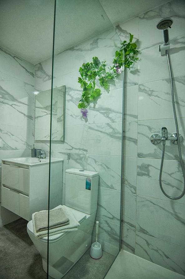 Luminoso Y Fresco Apartamento En 2ª Linea De Playa Fuengirola Ngoại thất bức ảnh