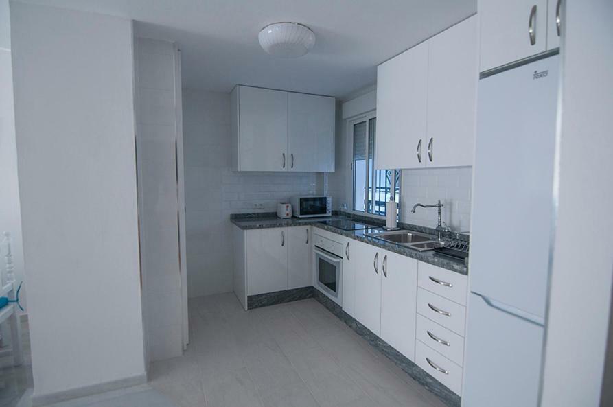 Luminoso Y Fresco Apartamento En 2ª Linea De Playa Fuengirola Ngoại thất bức ảnh